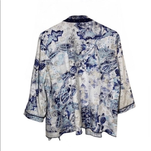 Chicos Cream & Blue Paisley Open Front Stud Lightweight Blazer Size 2 Large - Picture 4 of 6